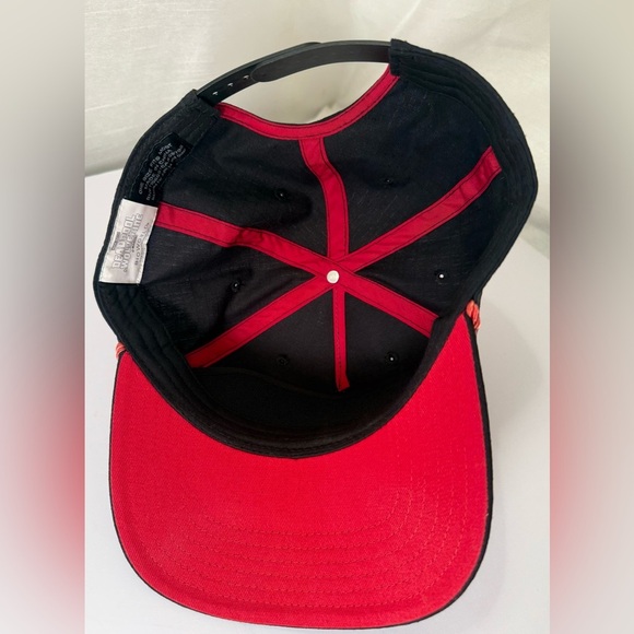 Deadpool Wolverine SnapBack Hat - Picture 3 of 4